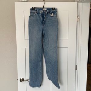 Abercrombie Curve Love 90’s Straight Ultra High Rise Jean